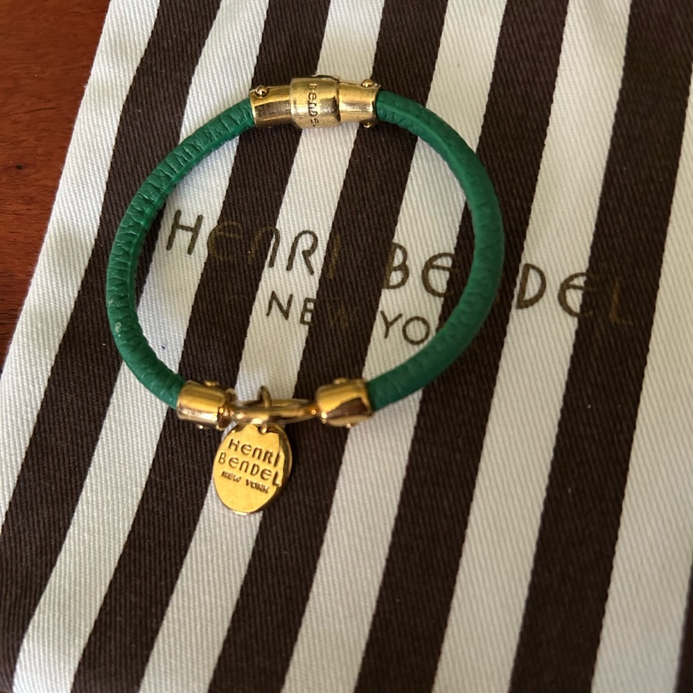 Henri Bendel Green leather bracelet